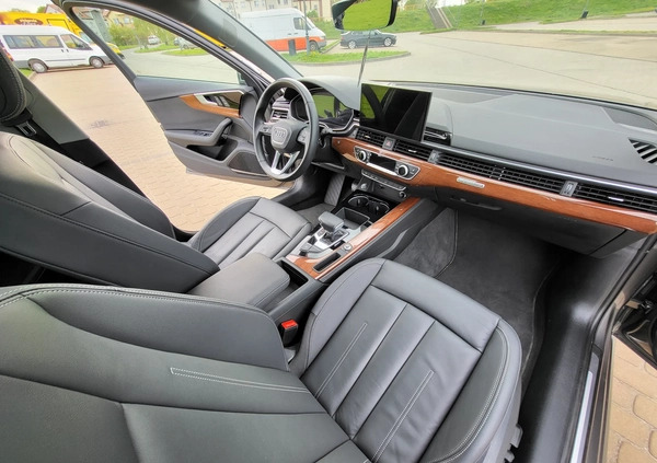 Audi A4 cena 140000 przebieg: 20641, rok produkcji 2022 z Tczew małe 379